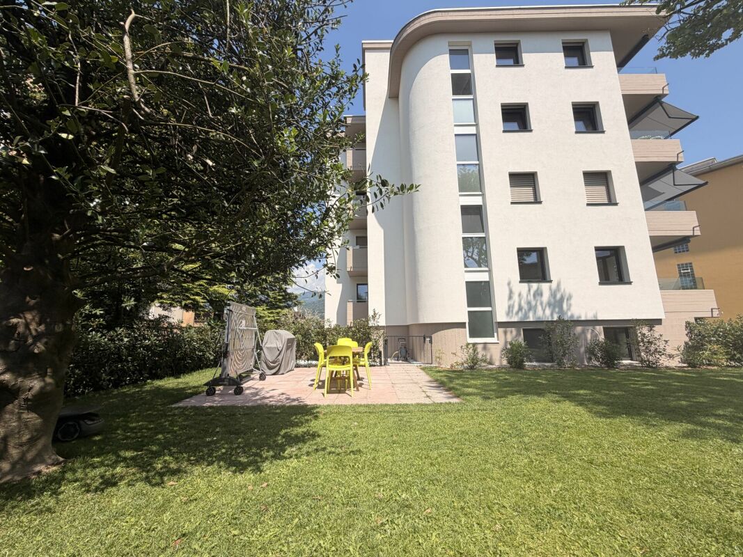 CANOBBIO - 4.5 LOCALI COMPLETAMENTE RINNOVATO, CON GIARDINO, TECNOLOGIA E COMFORT