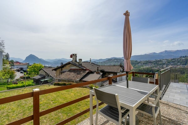 DAVESCO · CASA MODERNA CON GIARDINO E VISTA APERTA SUL LAGO DI LUGANO 4