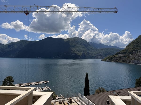 LUGANO - SUPER ATTICO DI RAPPRESENTANZA CON VISTA LAGO - PISCINA CONDOMINIALE NEL RESIDENCE CENTRAL PARK 1