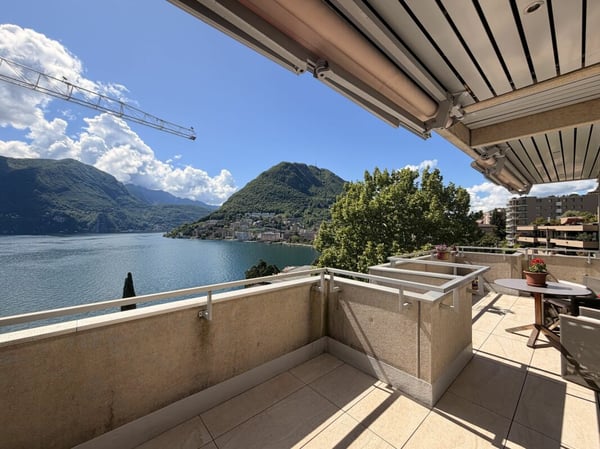 LUGANO - SUPER ATTICO DI RAPPRESENTANZA CON VISTA LAGO - PISCINA CONDOMINIALE NEL RESIDENCE CENTRAL PARK 13