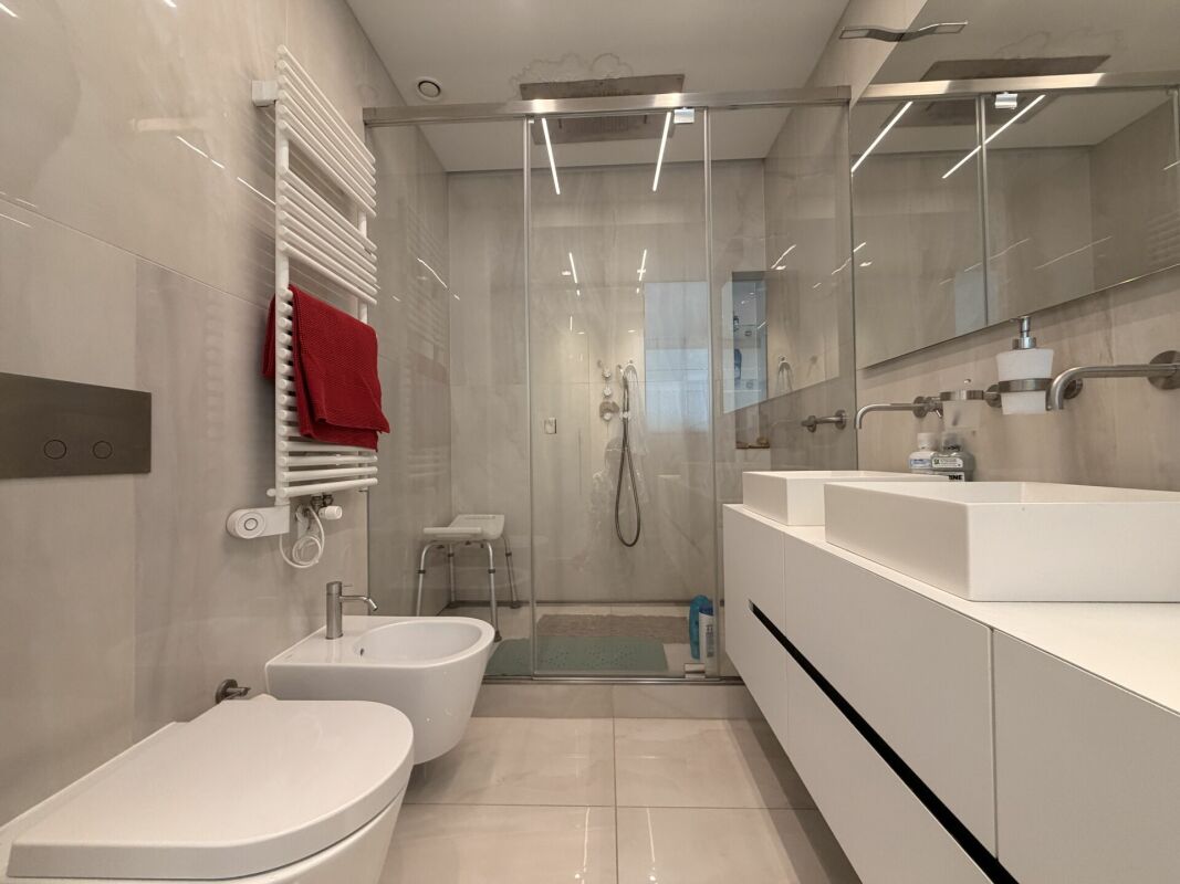 LUGANO - SUPER ATTICO DI RAPPRESENTANZA CON VISTA LAGO - PISCINA CONDOMINIALE NEL RESIDENCE CENTRAL PARK