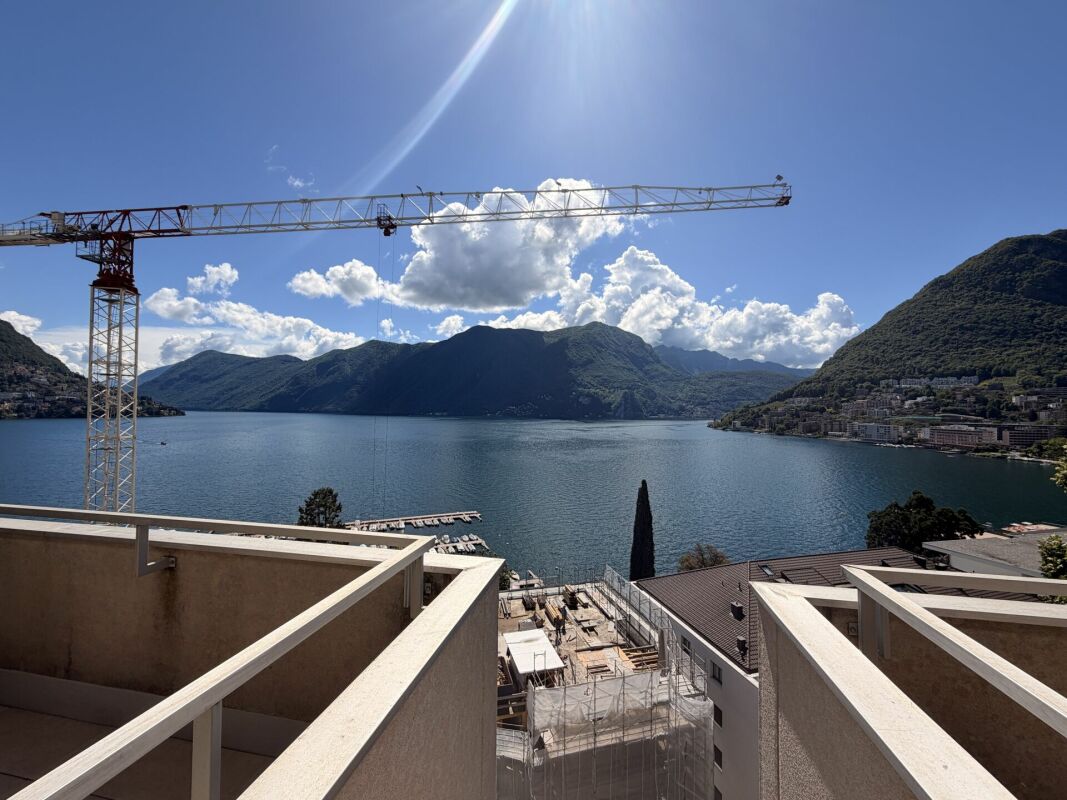 LUGANO - SUPER ATTICO DI RAPPRESENTANZA CON VISTA LAGO - PISCINA CONDOMINIALE NEL RESIDENCE CENTRAL PARK