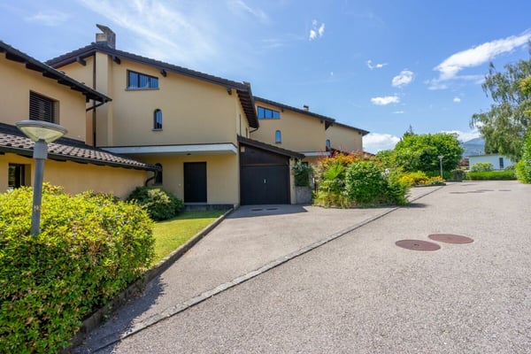 COLLINA D'ORO - CASA CON GIARDINO IN UNA DELLE ZONE PIÙ RICERCATE DEL LUGANESE 1