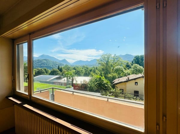 AGNO · CASA BIFAMILIARE CON GIARDINO IN ZONA RESIDENZIALE 8