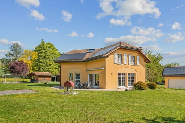 Superbe villa individuelle avec un vaste terrain 2