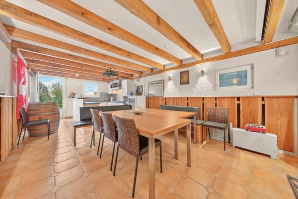 Spacieuse villa jumelle à Epalinges pour vivre et recevoir 13