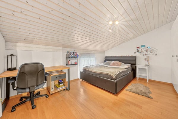 Spacieuse villa jumelle à Epalinges pour vivre et recevoir 10