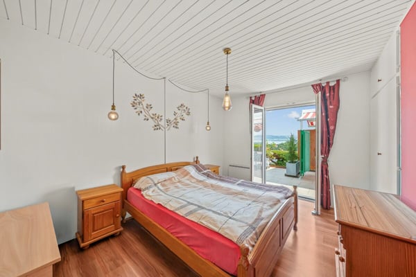 Charmante villa face au lac-Onnens 8