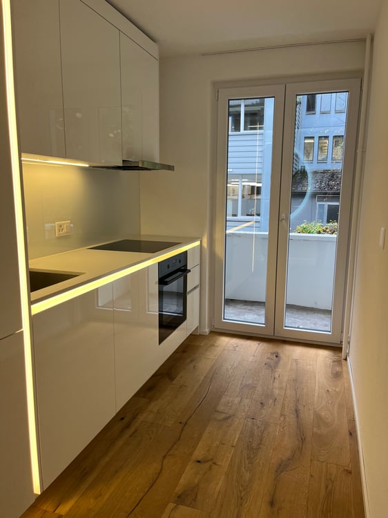 Helle und modern ausgestattete 2.5 Zimmer-Dachwohnung 3