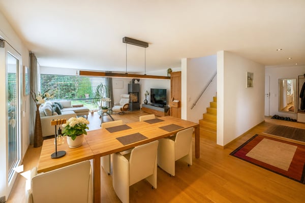 Fehr Immobilien - Modernes, top gepflegtes 5-Zi.-Einfamilienhaus 4