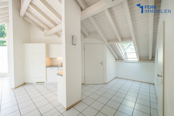 Fehr Immobilien - Komfortable 4.5-Zimmer-Dachwohnung 2