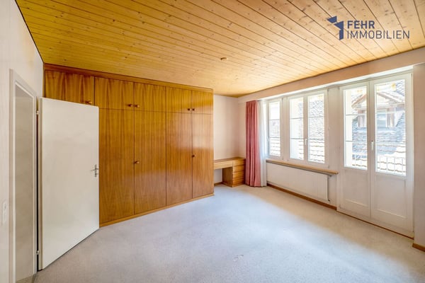 Fehr Immobilien - Zentral gelegene Wohn- und Gewerbeliegenschaft 8