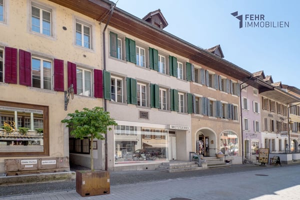 Fehr Immobilien - Zentral gelegene Wohn- und Gewerbeliegenschaft 1