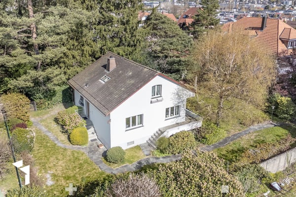 Fehr Immobilien - Freistehendes 6.5-Zi.-Einfamilienhaus 2