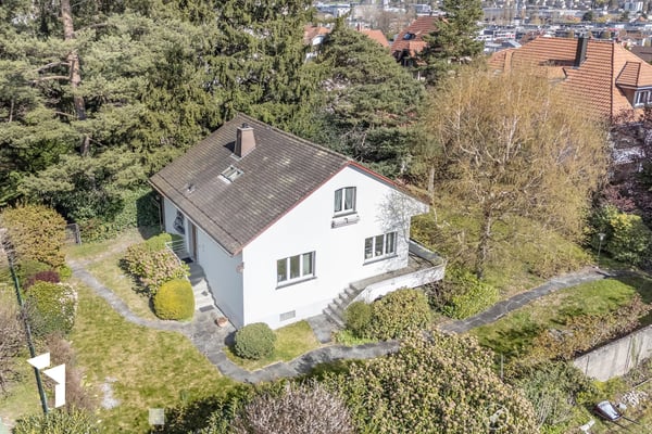Fehr Immobilien - Freistehendes 6.5-Zi.-Einfamilienhaus 2