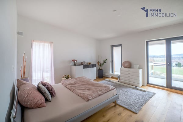 Fehr Immobilien - Top modernes, neuwertiges 6.5-Zi.-Einfamilienhaus 10