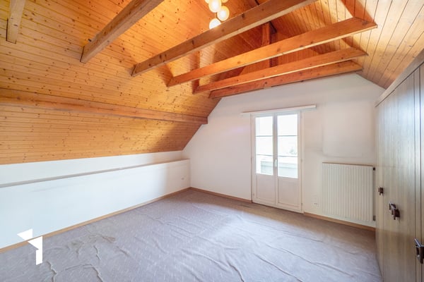 Fehr Immobilien - Sonnig gelegenes 5.5-Zi.-Einfamilienhaus 11