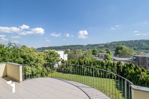Fehr Immobilien - Sonnig gelegenes 5.5-Zi.-Einfamilienhaus 2