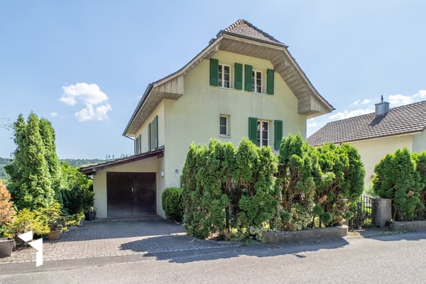 Fehr Immobilien - Sonnig gelegenes 5.5-Zi.-Einfamilienhaus 3