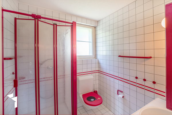 Fehr Immobilien - Sonnig gelegenes 5.5-Zi.-Einfamilienhaus 12