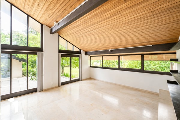 Fehr Immobilien - Idyllisch gelegene 4.5-Zimmer-Atrium-Villa 4