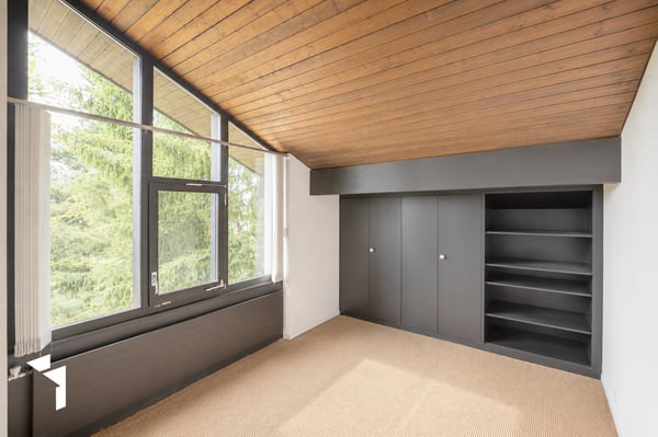 Fehr Immobilien - Idyllisch gelegene 4.5-Zimmer-Atrium-Villa 10