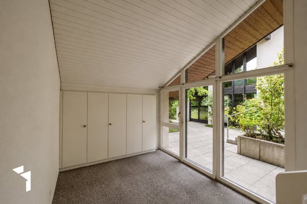 Fehr Immobilien - Idyllisch gelegene 4.5-Zimmer-Atrium-Villa 9