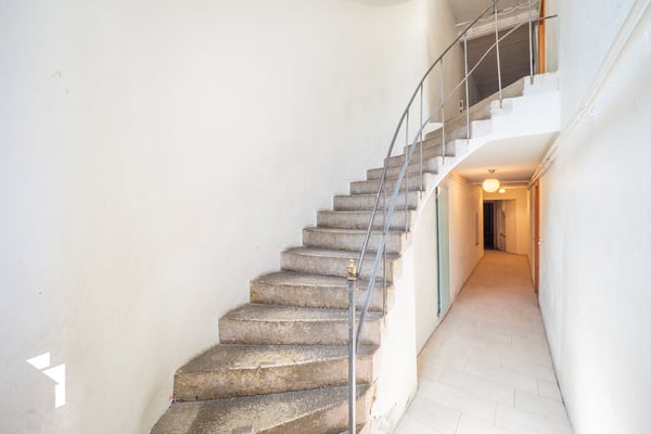 Fehr Immobilien - Wohn- und Gewerbeliegenschaft mit Renovationsbedarf 4