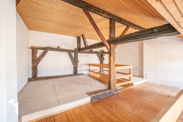 Fehr Immobilien - Wohn- und Gewerbeliegenschaft mit Renovationsbedarf 11