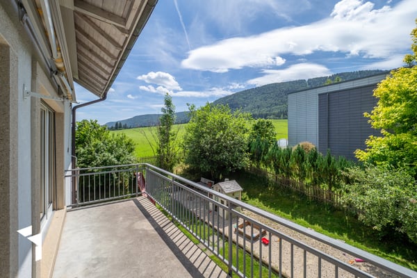 Fehr Immobilien - Komfortable 7.5-Zi.-Wohnung an idyllischer Lage 4