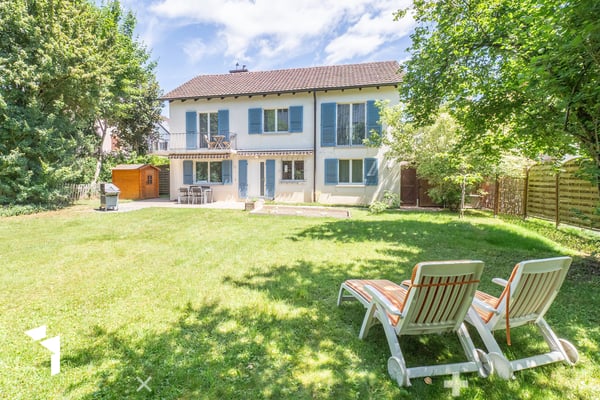 Fehr Immobilien - 1.5-Zimmer-EFH im beliebten Mühlefeld-Quartier 1