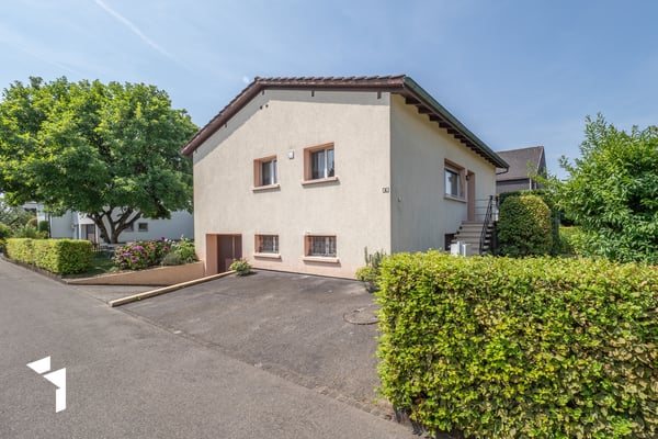 Fehr Immobilien - Freistehendes 4.5-Zi.-Einfamilienhaus 13