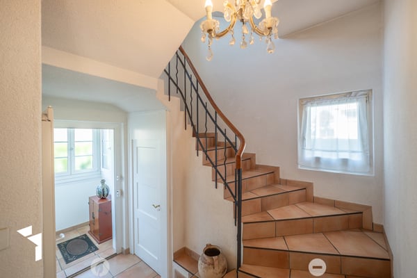 Fehr Immobilien - Top gepflegtes 5.5-Zimmer-EFH an zentraler Lage 5