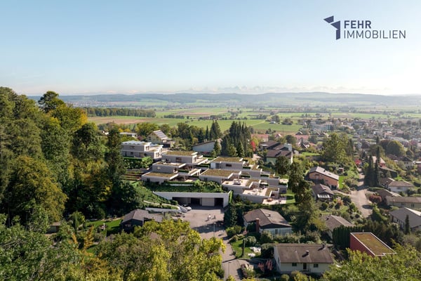 Fehr Immobilien - Exklusive 4.5 - 5.5-Zi.-Terrassenvillen zum Mitgesta 8