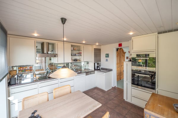 Fehr Immobilien - 5.5-Zi.-Terrassenhaus mit herrlicher Aussicht 5