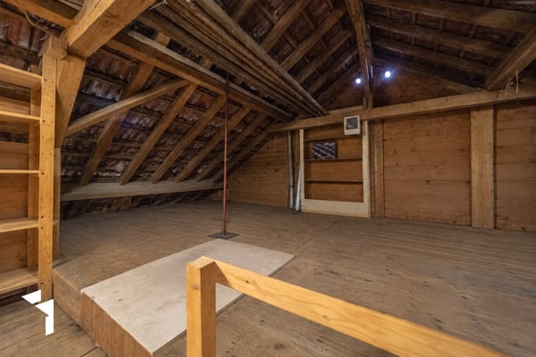 Idyllisch gelegenes Zwei-Generationen-Haus 12