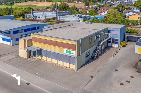 Fehr Immobilien - Attraktive, gut erschlossene Gewerbeliegenschaft