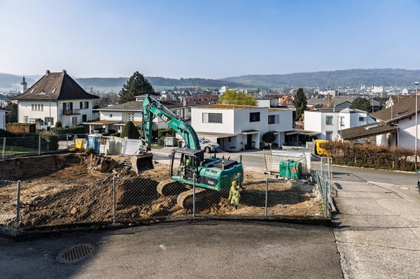 WOHNGENUSS AN ERHÖHTER LAGE  Neues 5 ½ Zi-DEFHs (A) in Wohlen 8