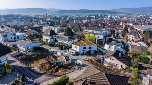 WOHNGENUSS AN ERHÖHTER LAGE  Neues 5 ½ Zi-DEFHs (B) in Wohlen 7