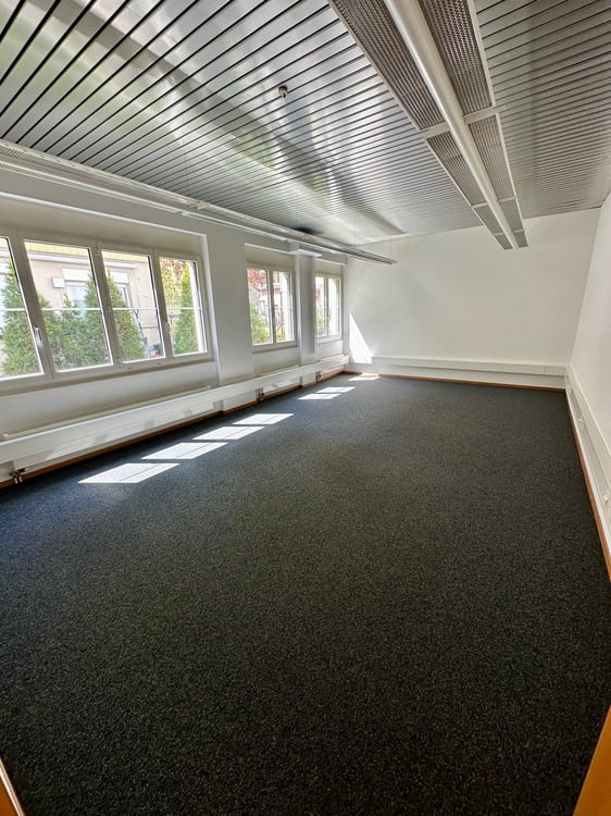 Attraktive, modern ausgebaute Bürofläche an zentraler Lage in Flawil 12