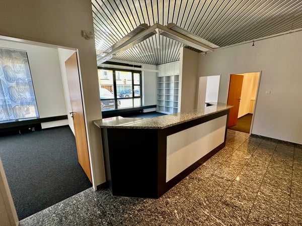 Attraktive, modern ausgebaute Bürofläche an zentraler Lage in Flawil 2