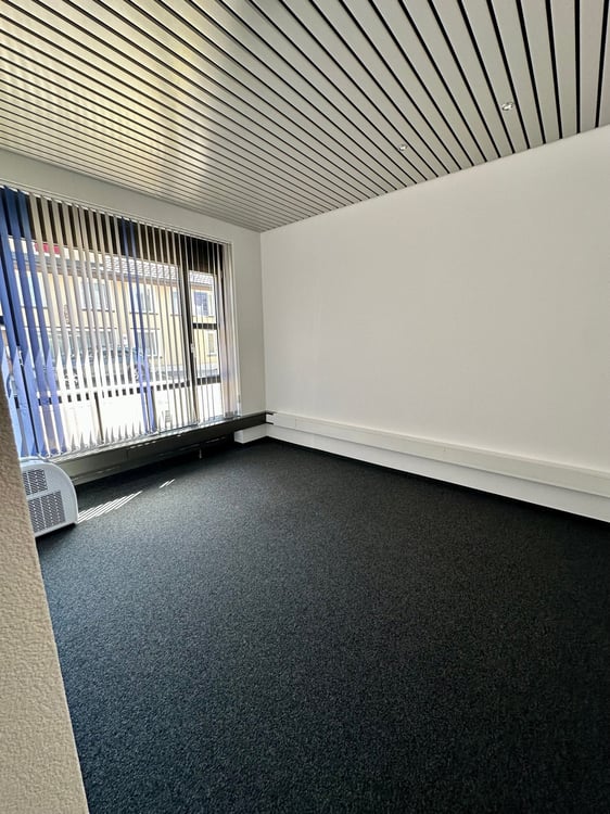Attraktive, modern ausgebaute Bürofläche an zentraler Lage in Flawil 21