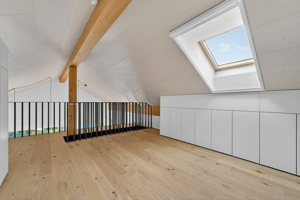 Einzigartige sonnige 1.5-Zimmer-Dachwohnung mit Galerie und Weitsicht 14