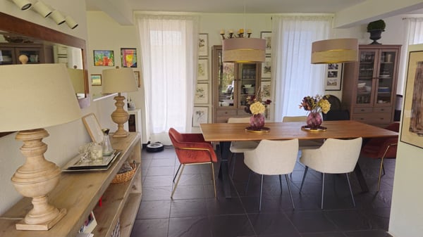 7-Zimmer-Einfamilienhaus mit grossem Garten in Reinach mieten 4
