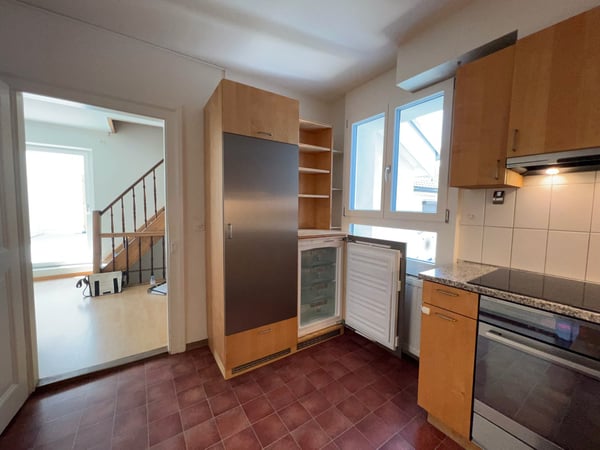 Haus-im-Haus-Feeling: Grosszügige 4-Zimmer-Maisonette-Wohnung in Binningen 9