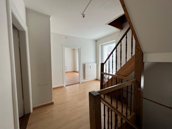 Haus-im-Haus-Feeling: Grosszügige 4-Zimmer-Maisonette-Wohnung in Binningen