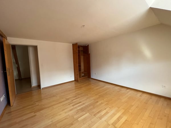 Haus-im-Haus-Feeling: Grosszügige 4-Zimmer-Maisonette-Wohnung in Binningen 4
