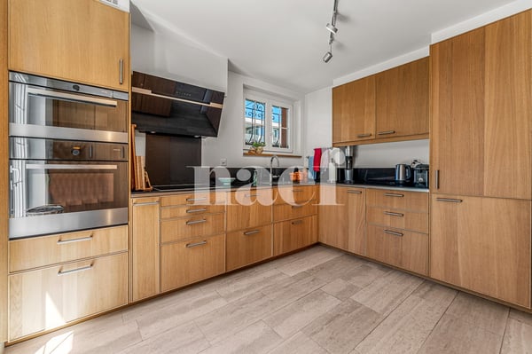 Maison individuelle de 5.5 pièces avec piscine à vendre à Neyruz 7