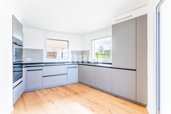 Appartement neuf de 5.5 pièces duplex avec grande terrasse et balcon à vendre à Prévonloup 2