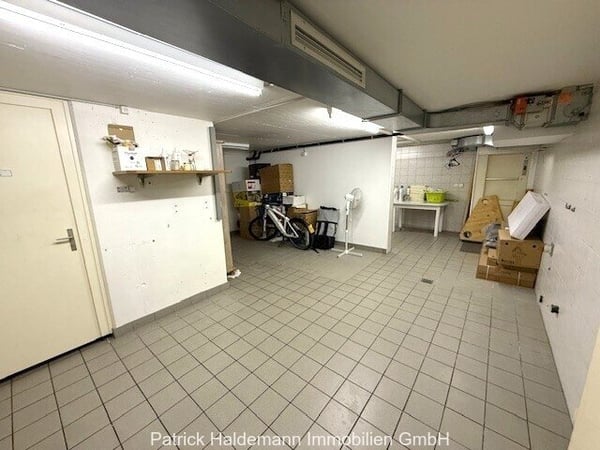 Vielseitig nutzbare Gewerbefläche im Dorfzentrum 5